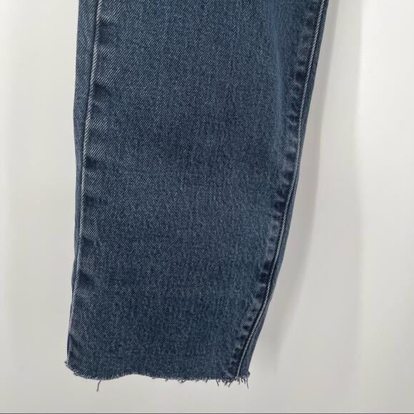 LEVI’S Wedgie Denim Jeans High Rise Tapered Leg Raw Hem Crop 99% Cotton NWT SZ29 - Picture 13 of 16